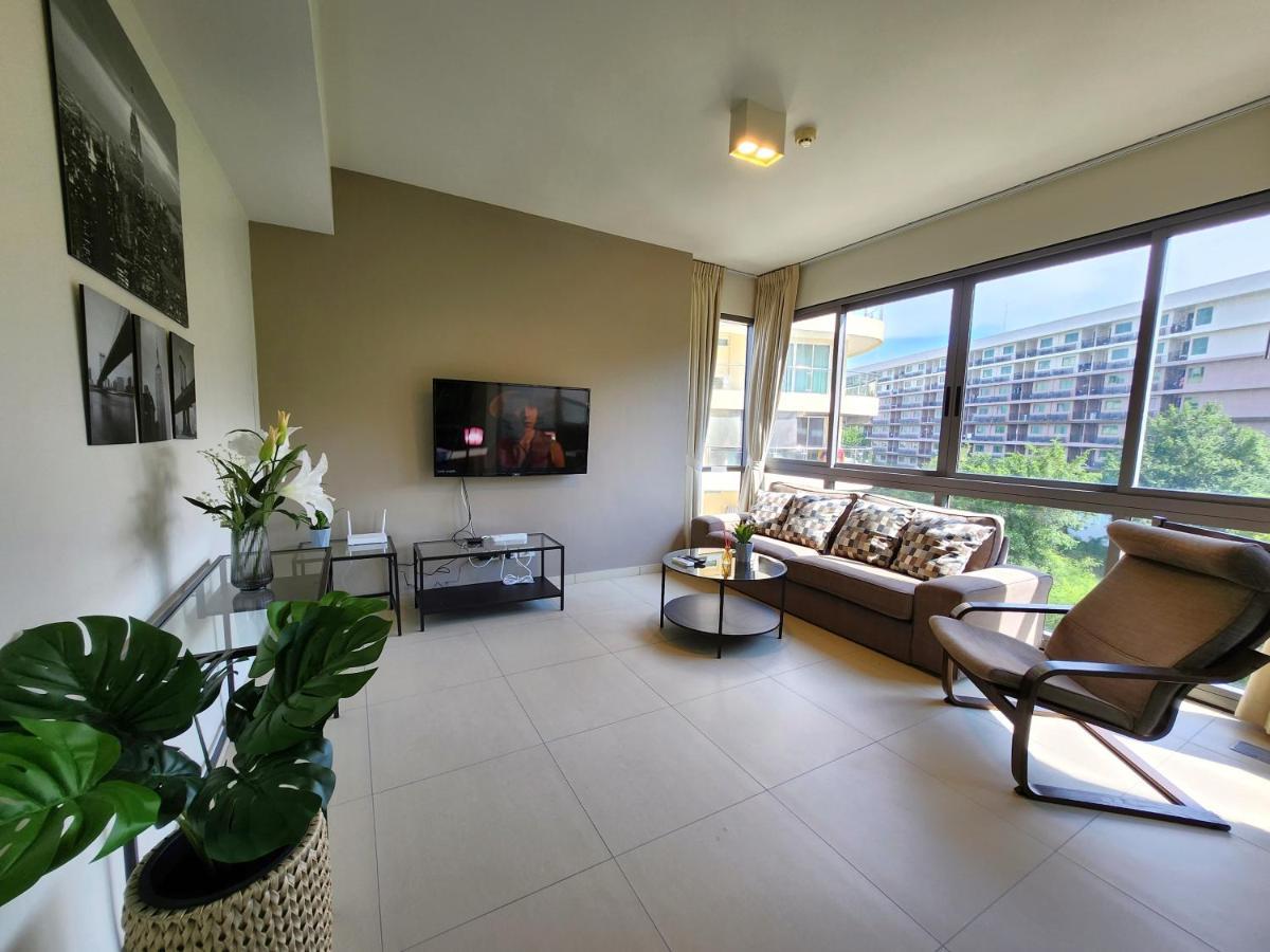 Unixx Oasis : Grandeur 2Br Suite Pattaya Dış mekan fotoğraf